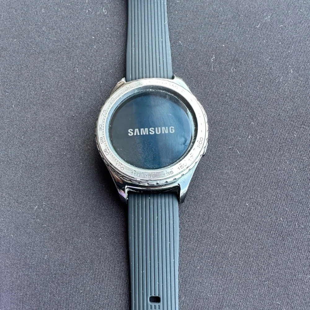 SAMSUNG SMART WATCH GEAR S2 -CLASSIC